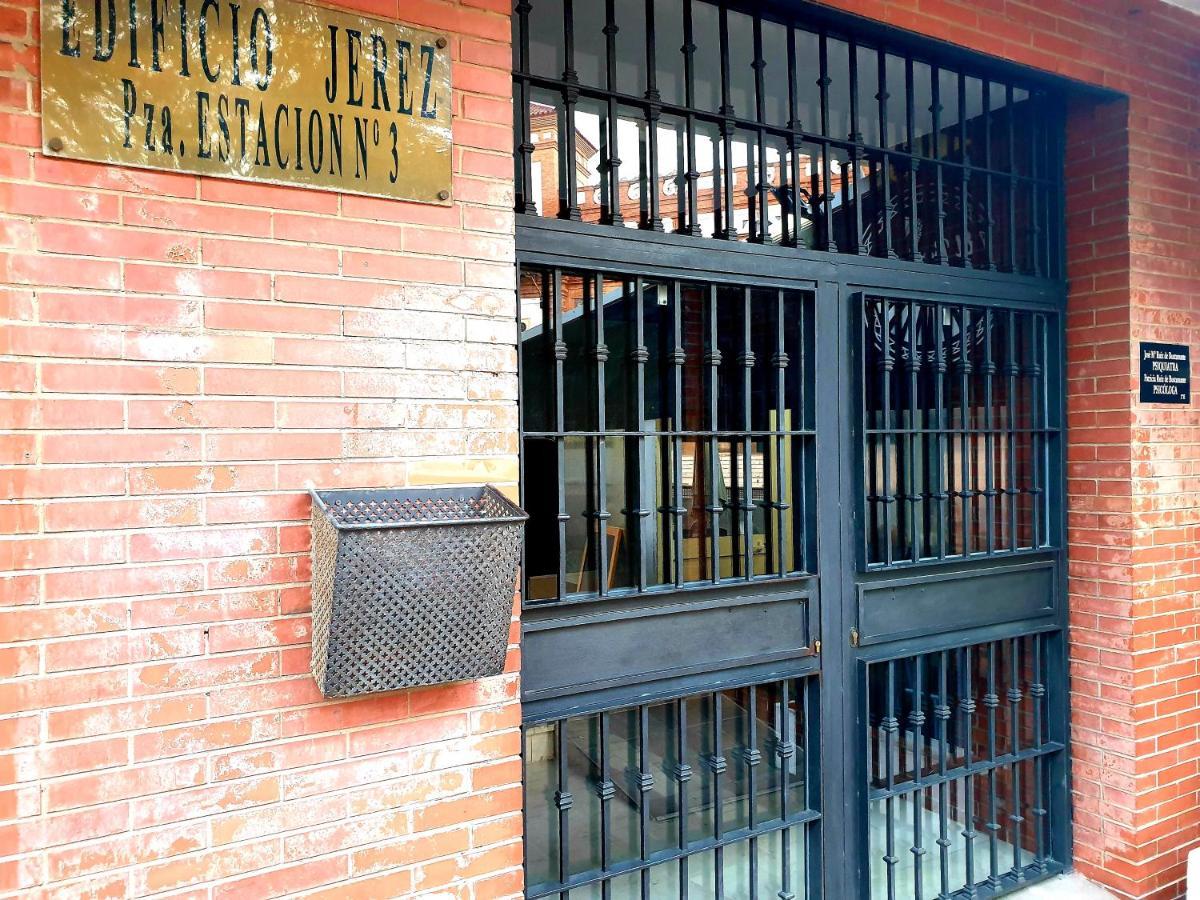 Sherryflat La Estacion - Parking Jerez de la Frontera Exterior photo